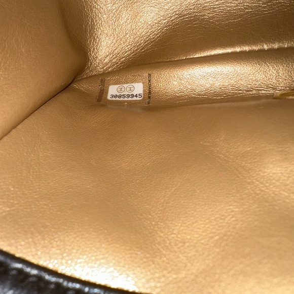 Authentic mini square pearl crush flap bag - Picture 6 of 10